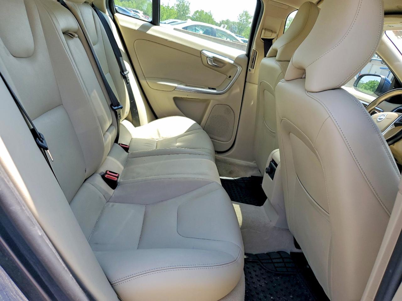 2015 Volvo S60 Premier - zdjęcie 10