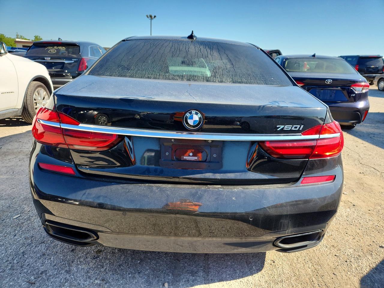 2018 BMW 750 I - zdjęcie 6
