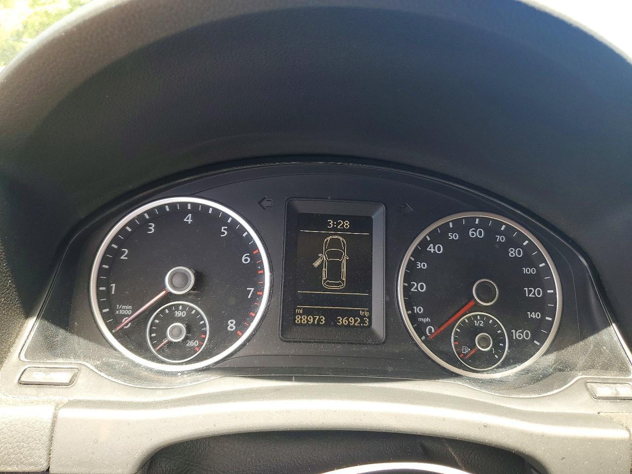 2013 Volkswagen Tiguan S - zdjęcie 9