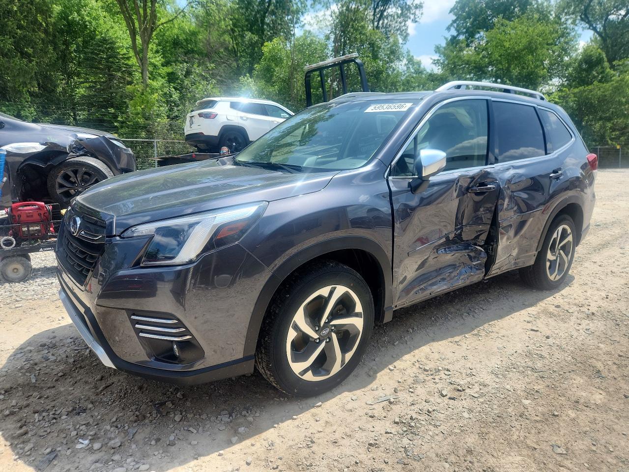 2023 Subaru Forester Touring - zdjęcie główne