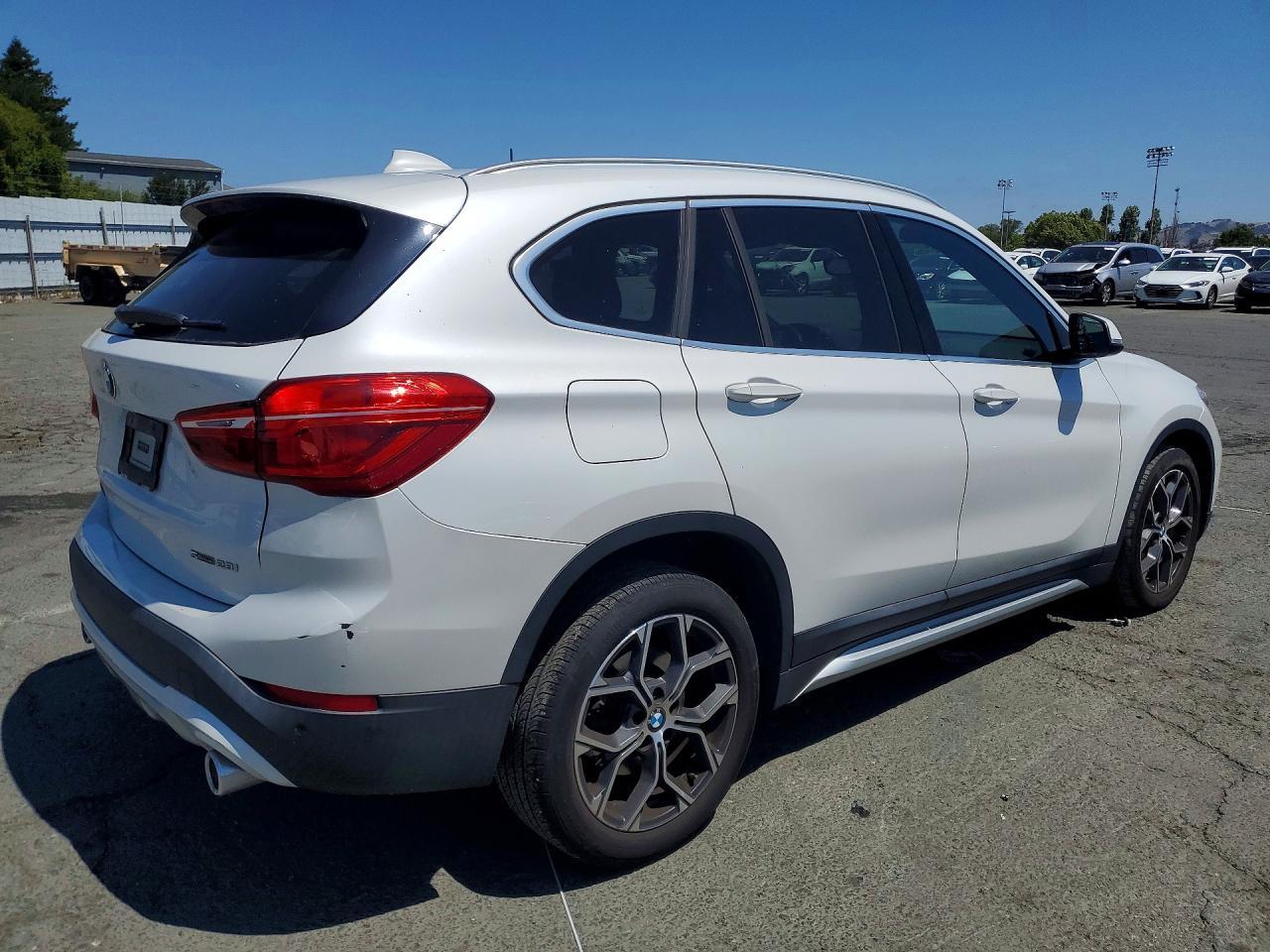 2020 BMW X1 Sdrive28I - zdjęcie 3