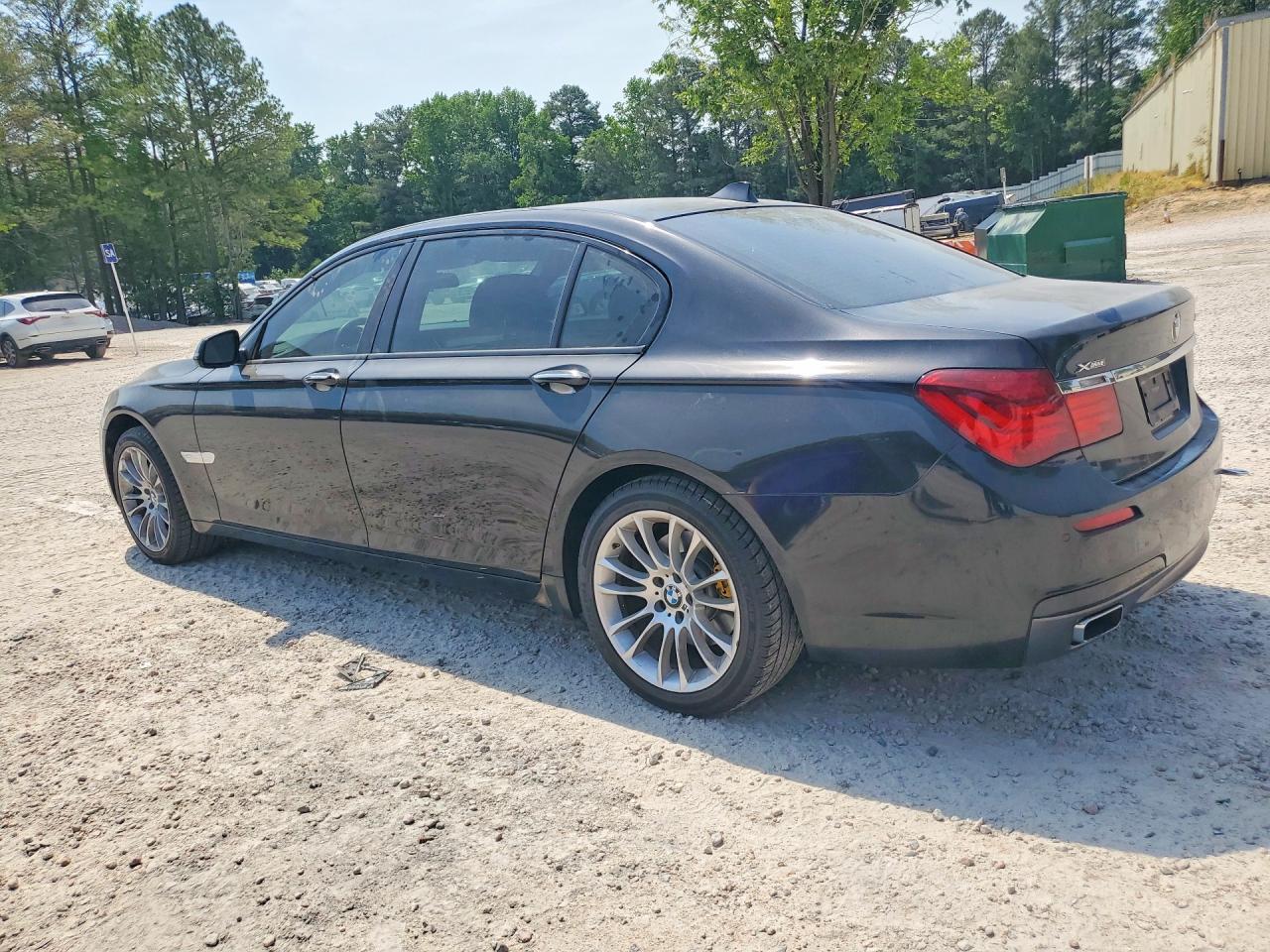 2014 BMW Seria 7 740Li - zdjęcie 2