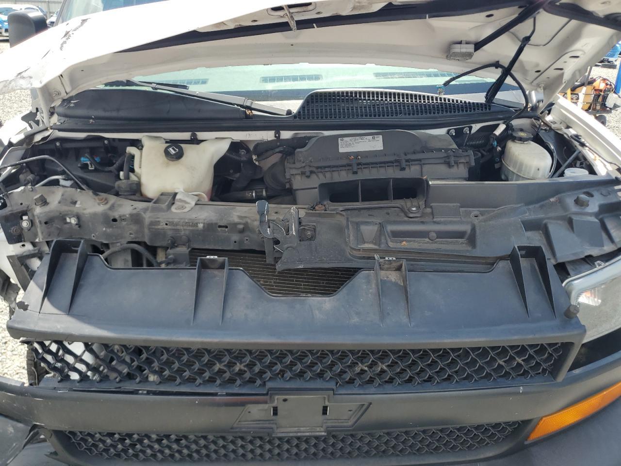 2018 Chevrolet Express G2500 - zdjęcie 12