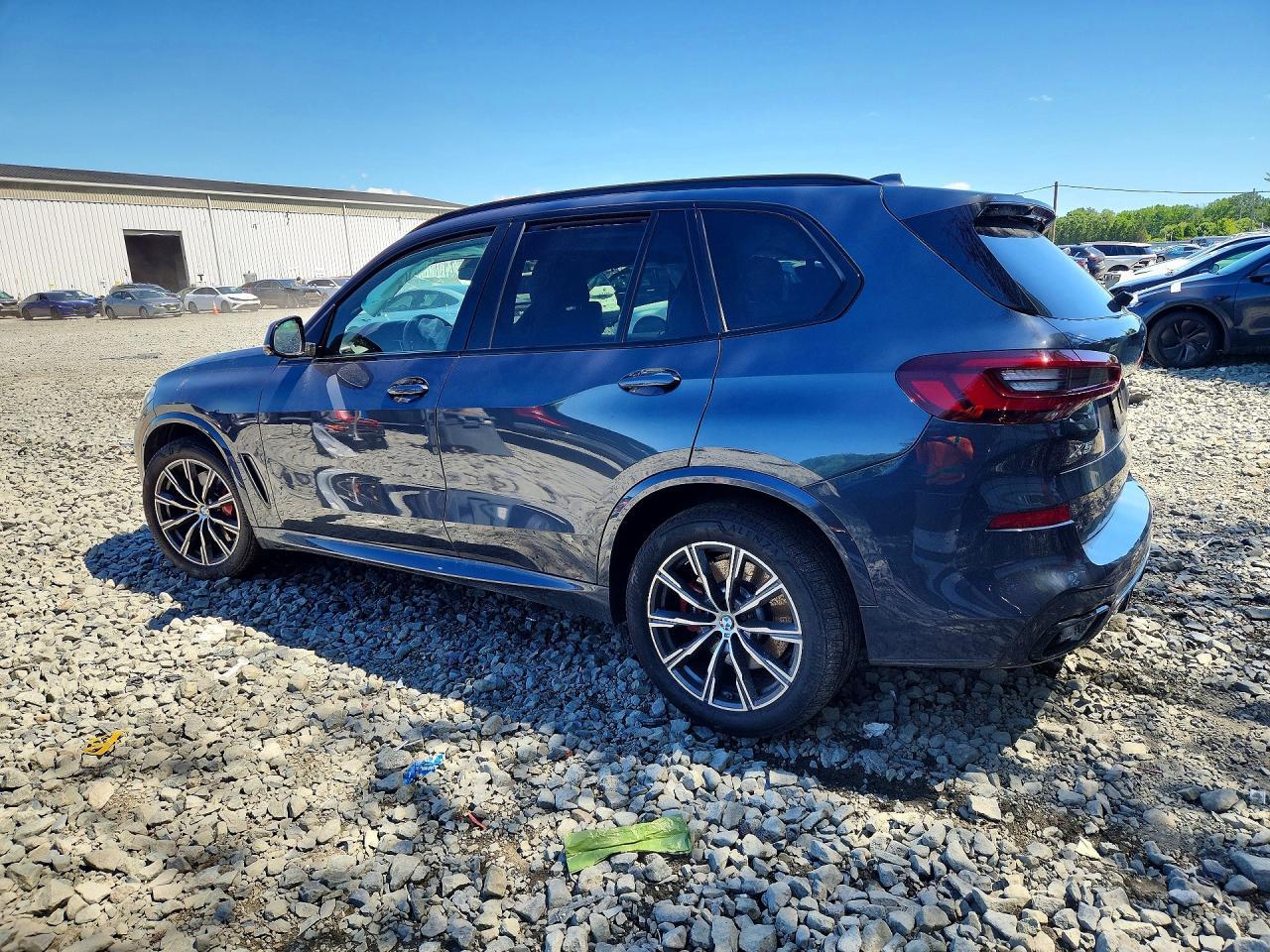 2021 BMW X5 xDrive40I - zdjęcie 2