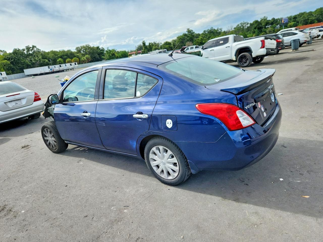 2014 Nissan Versa 1.6 Sv - zdjęcie 2