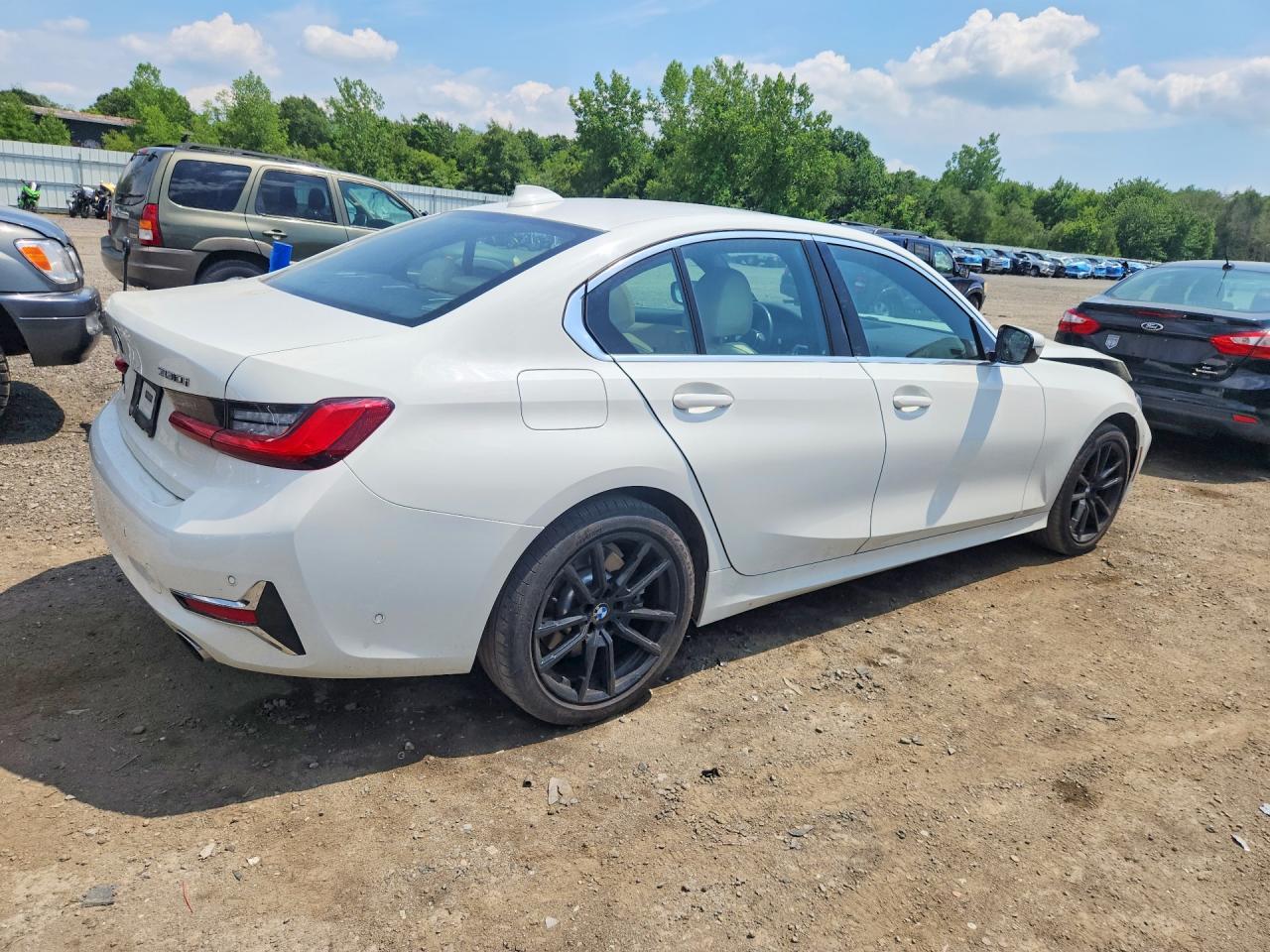 2020 BMW 330Xi - zdjęcie 3