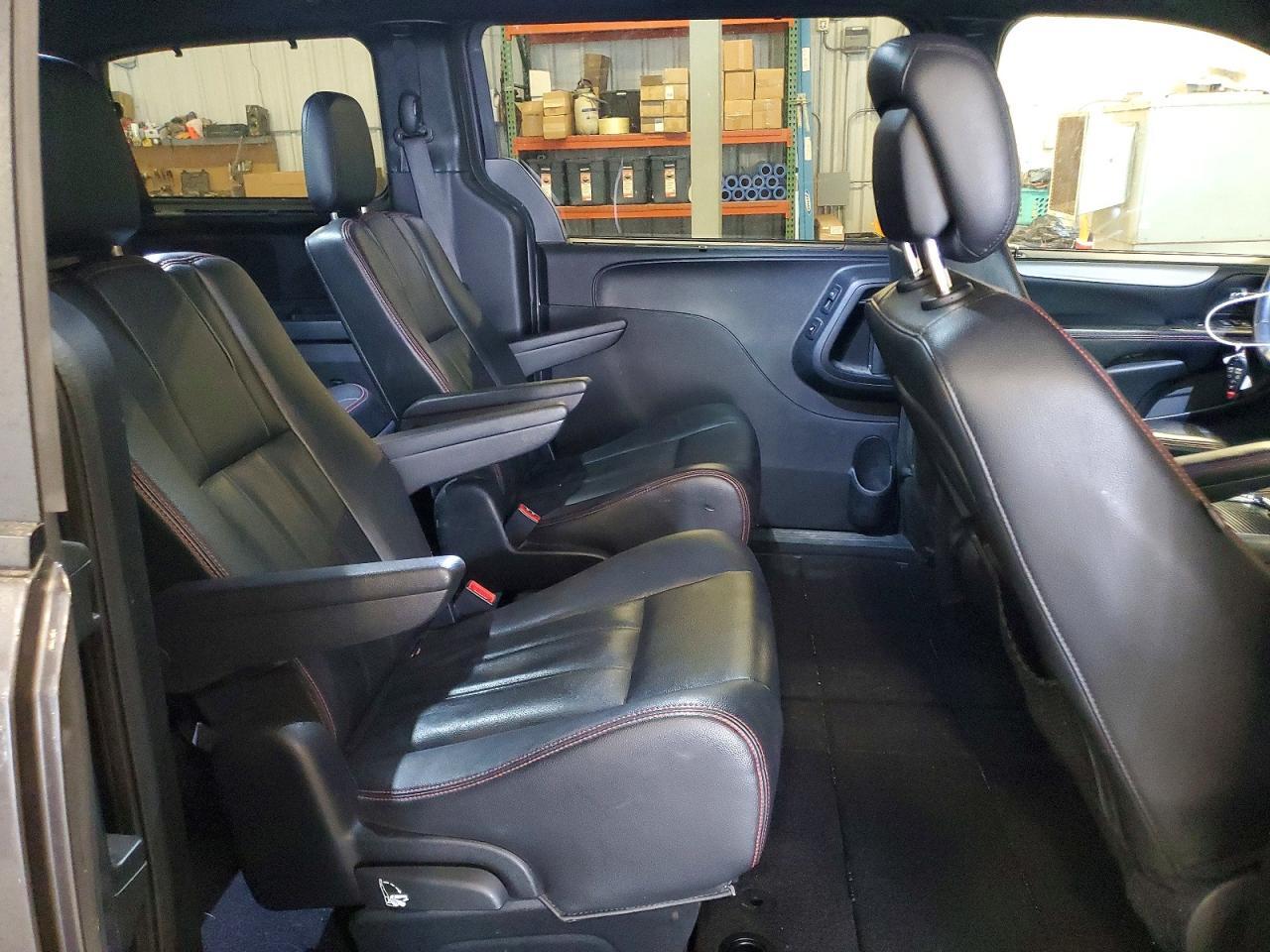 2017 Dodge Grand Caravan Gt - zdjęcie 11