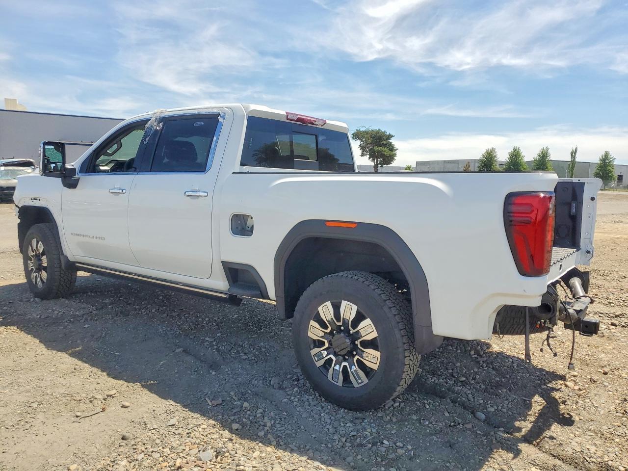 2025 GMC Sierra K3500 Denali - zdjęcie 2