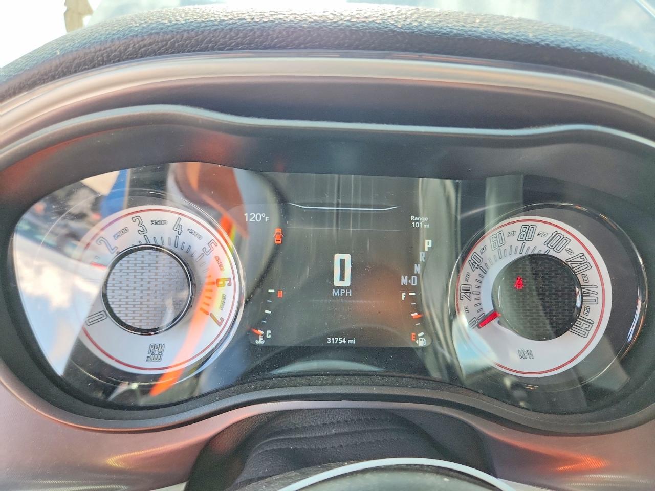 2022 Dodge Challenger R - zdjęcie 9