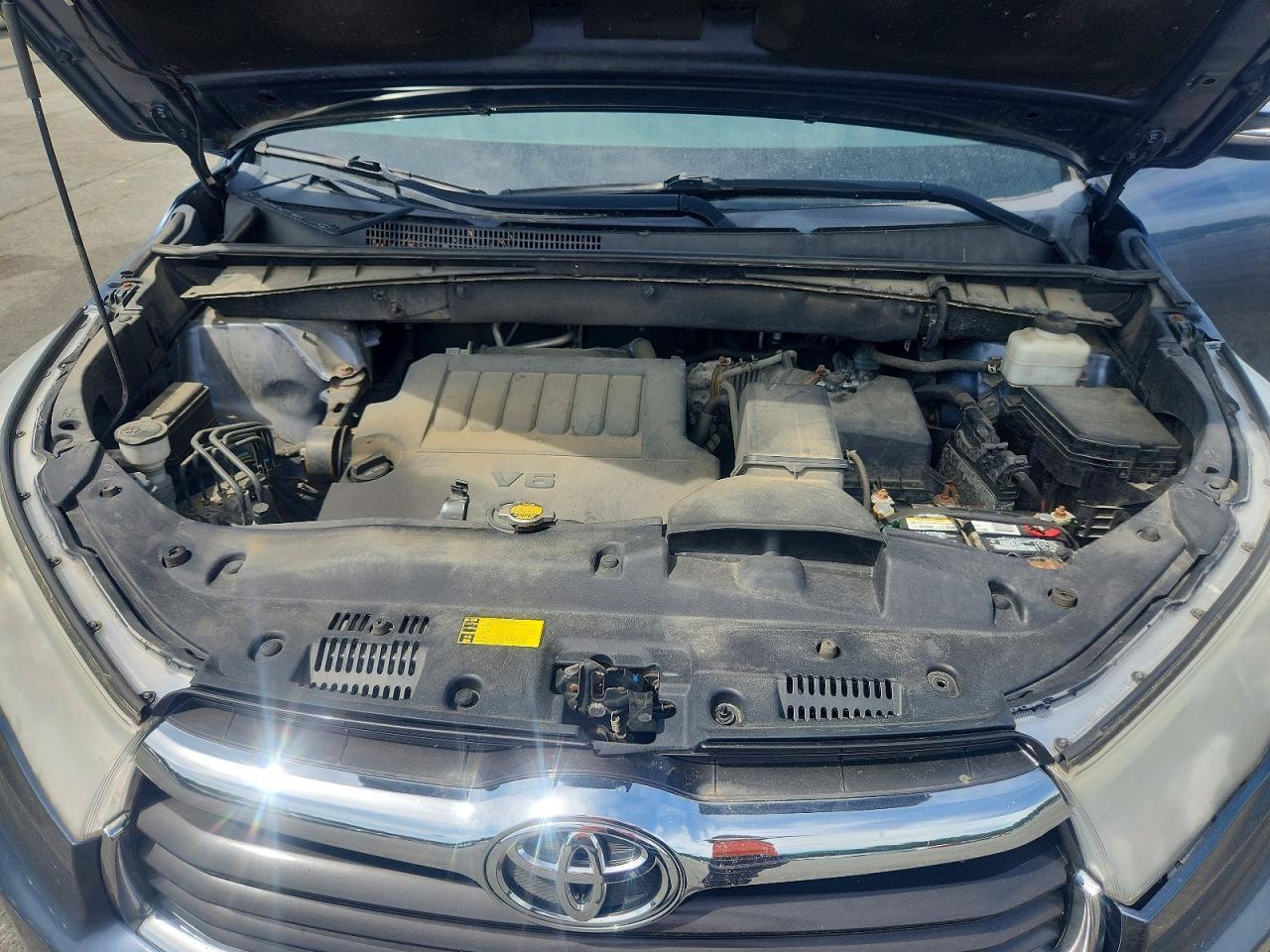 2014 Toyota Highlander Le - zdjęcie 12