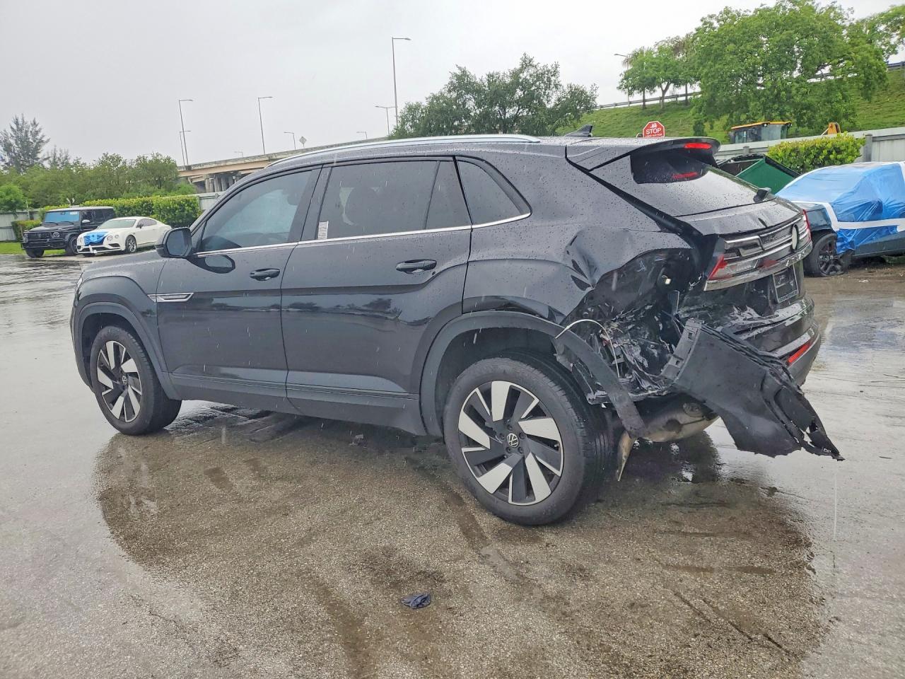 2024 Volkswagen Atlas Cross Sport Se - zdjęcie 2