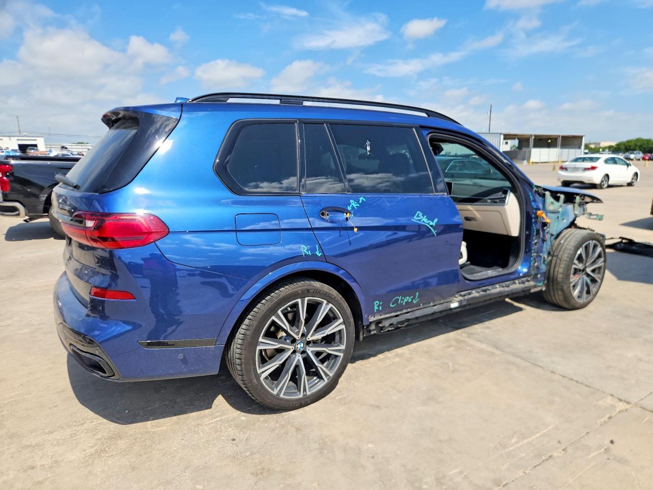 2020 BMW X7 xDrive40I - zdjęcie 3