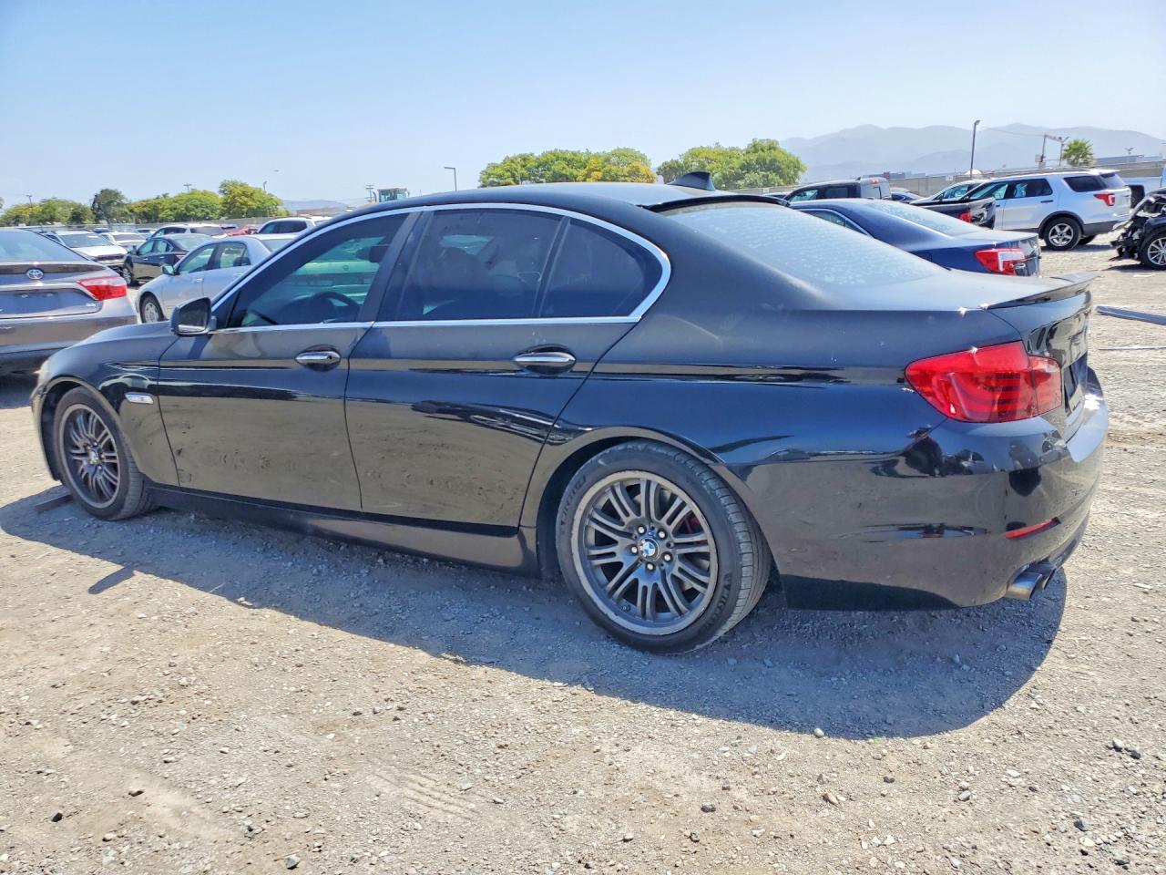 2013 BMW 528 I - zdjęcie 2