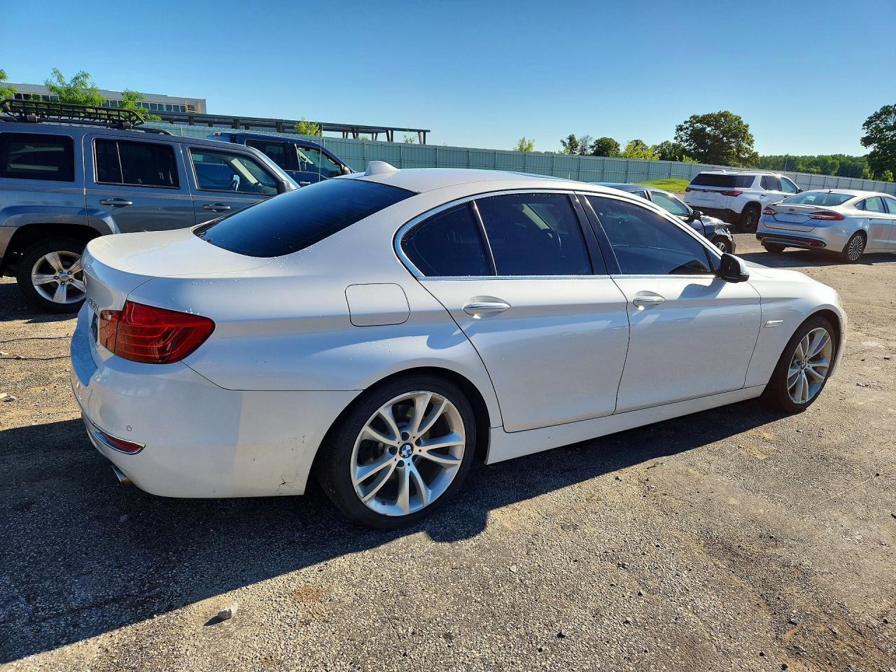 2016 BMW 535 Xi - zdjęcie 3