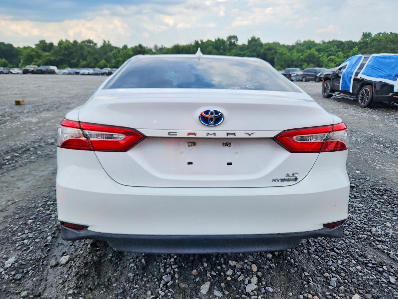 2019 Toyota Camry Hybrid Le - zdjęcie 6