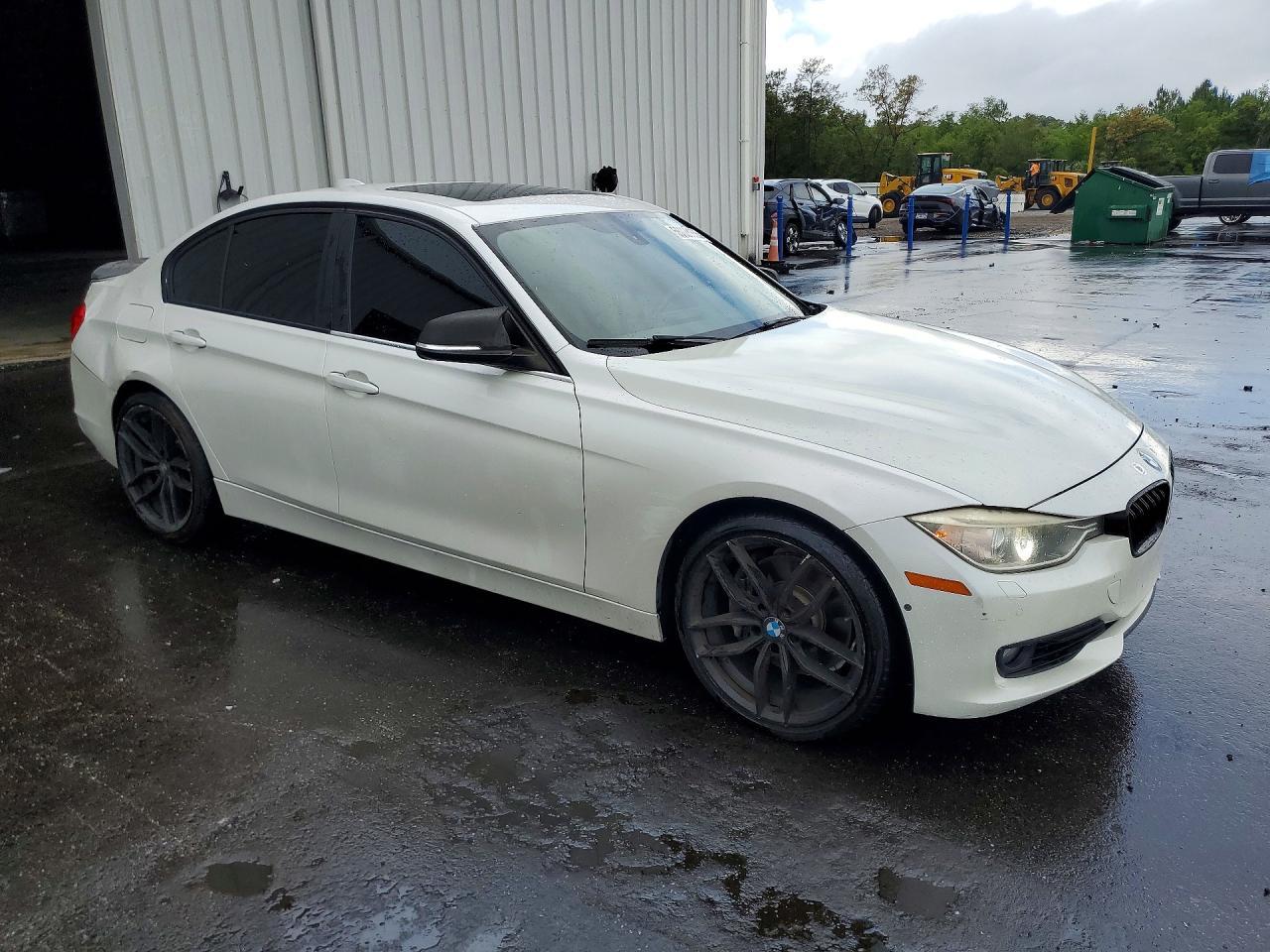 2013 BMW 335 I - zdjęcie 4