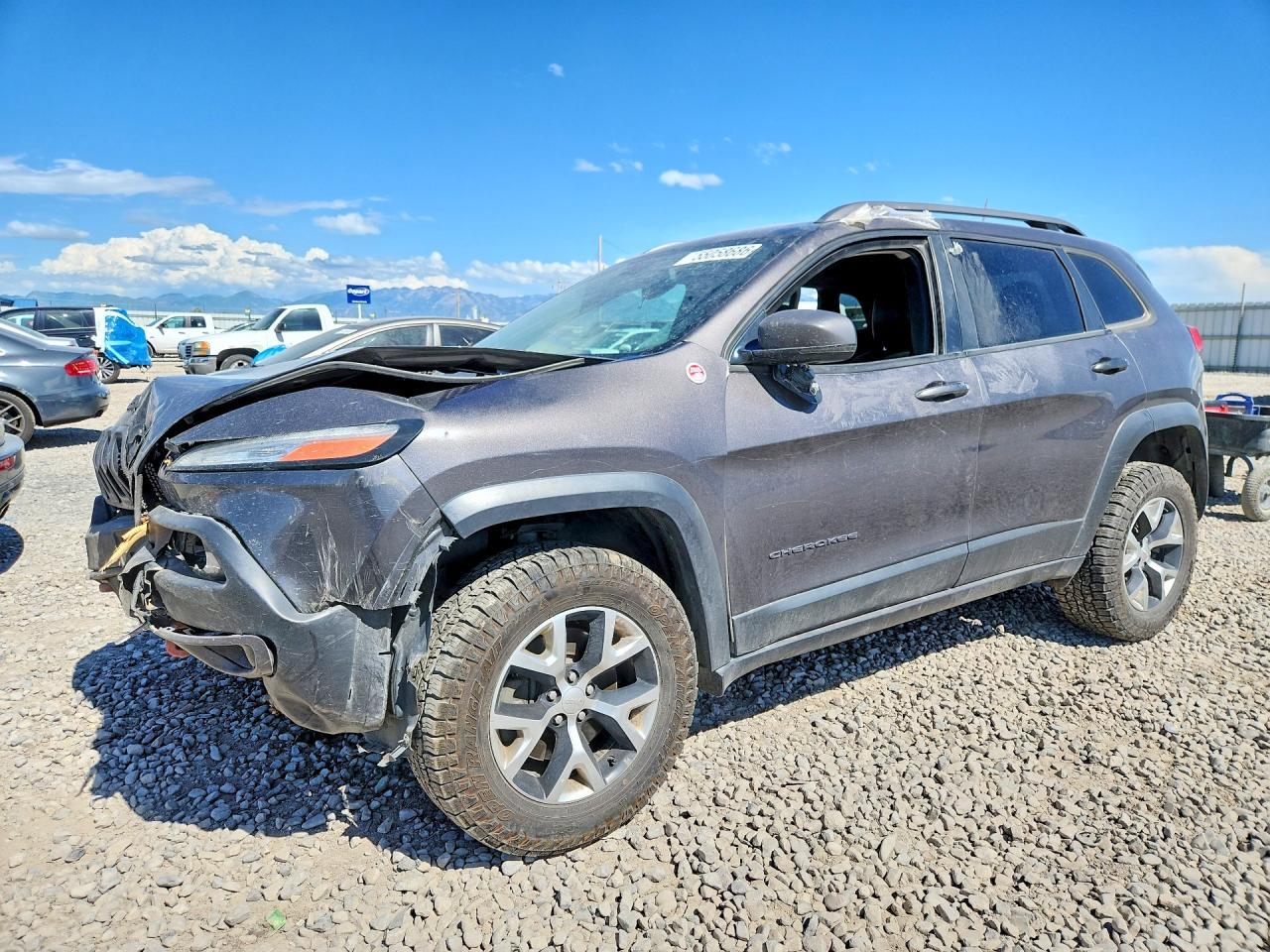 2018 Jeep Cherokee Trailhawk - zdjęcie główne