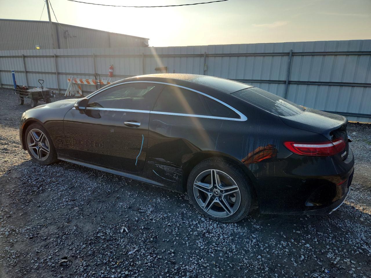 2021 Mercedes-Benz E 450 4Matic - zdjęcie 2