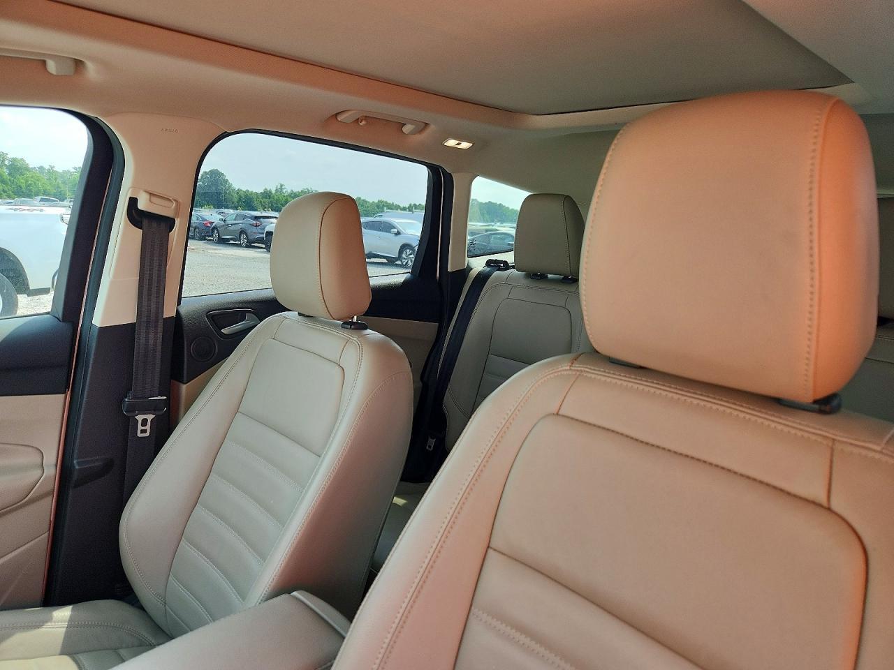 2019 Ford Escape 4D - zdjęcie 10