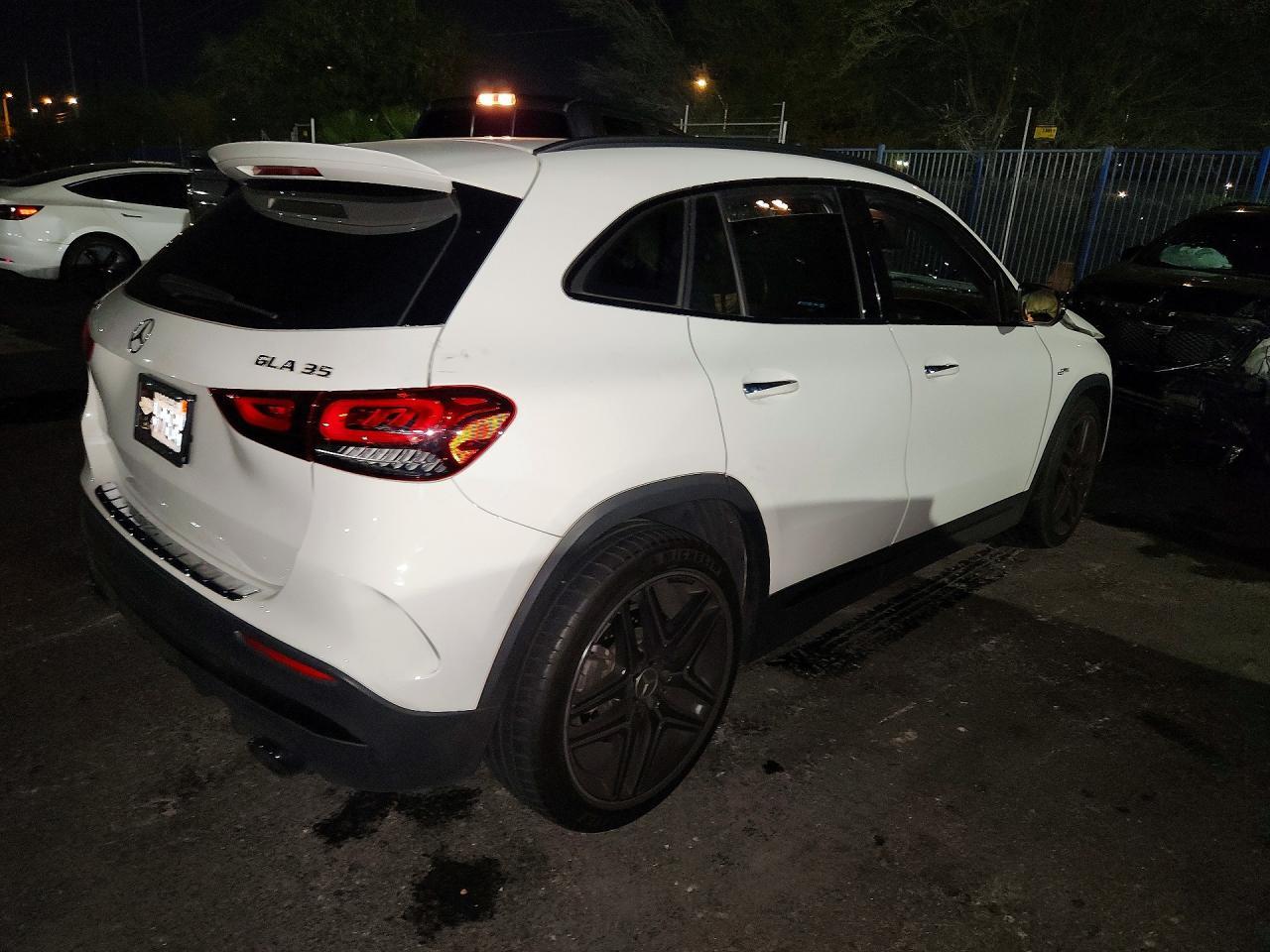 2022 Mercedes-Benz Gla 35 Amg - zdjęcie 3
