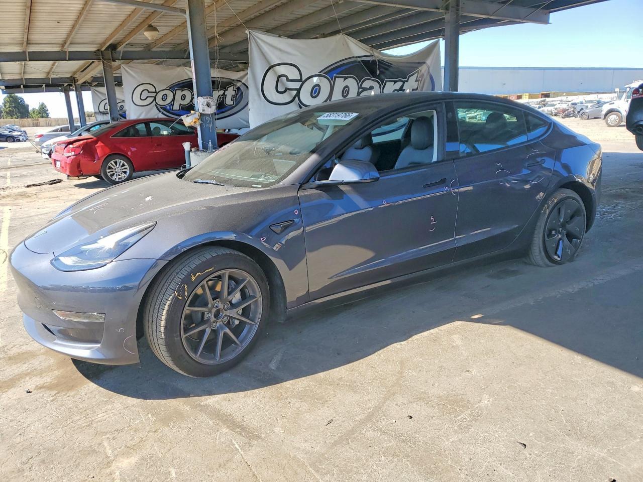 2023 Tesla Model 3 - zdjęcie główne