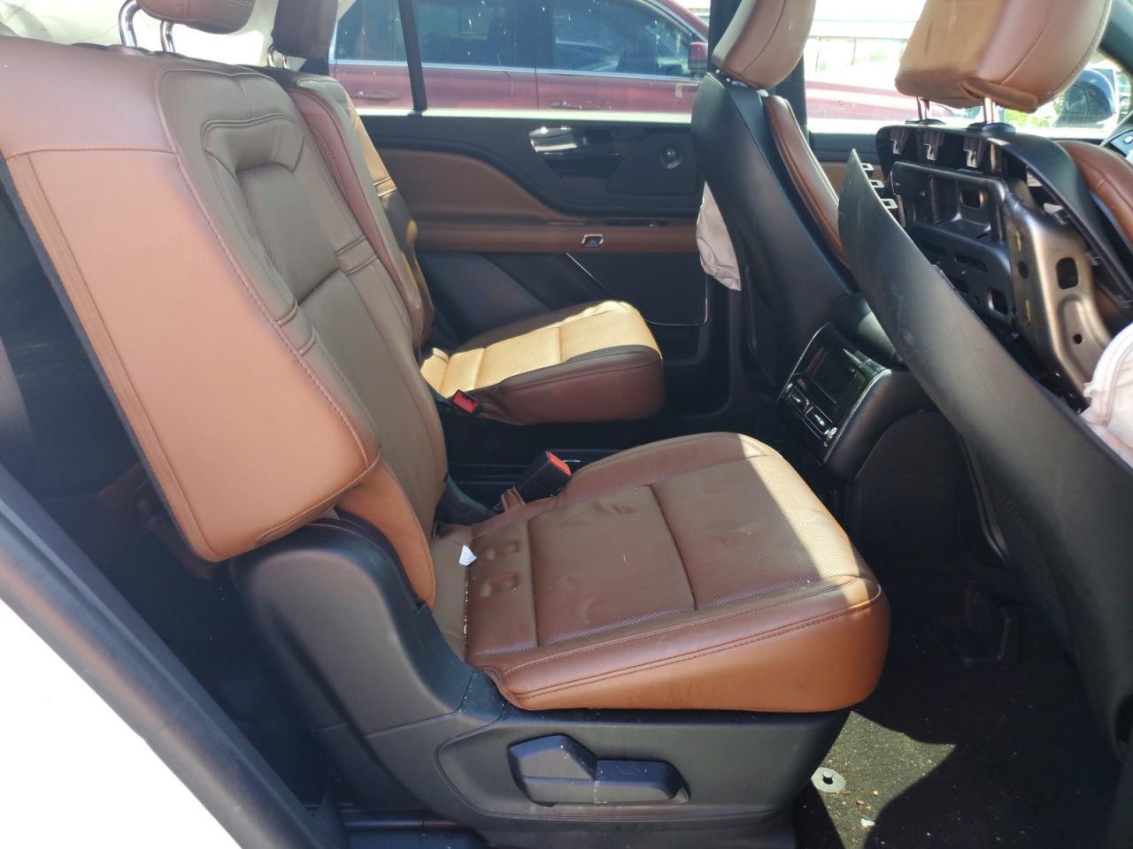 2023 Lincoln Aviator Reserve - zdjęcie 11
