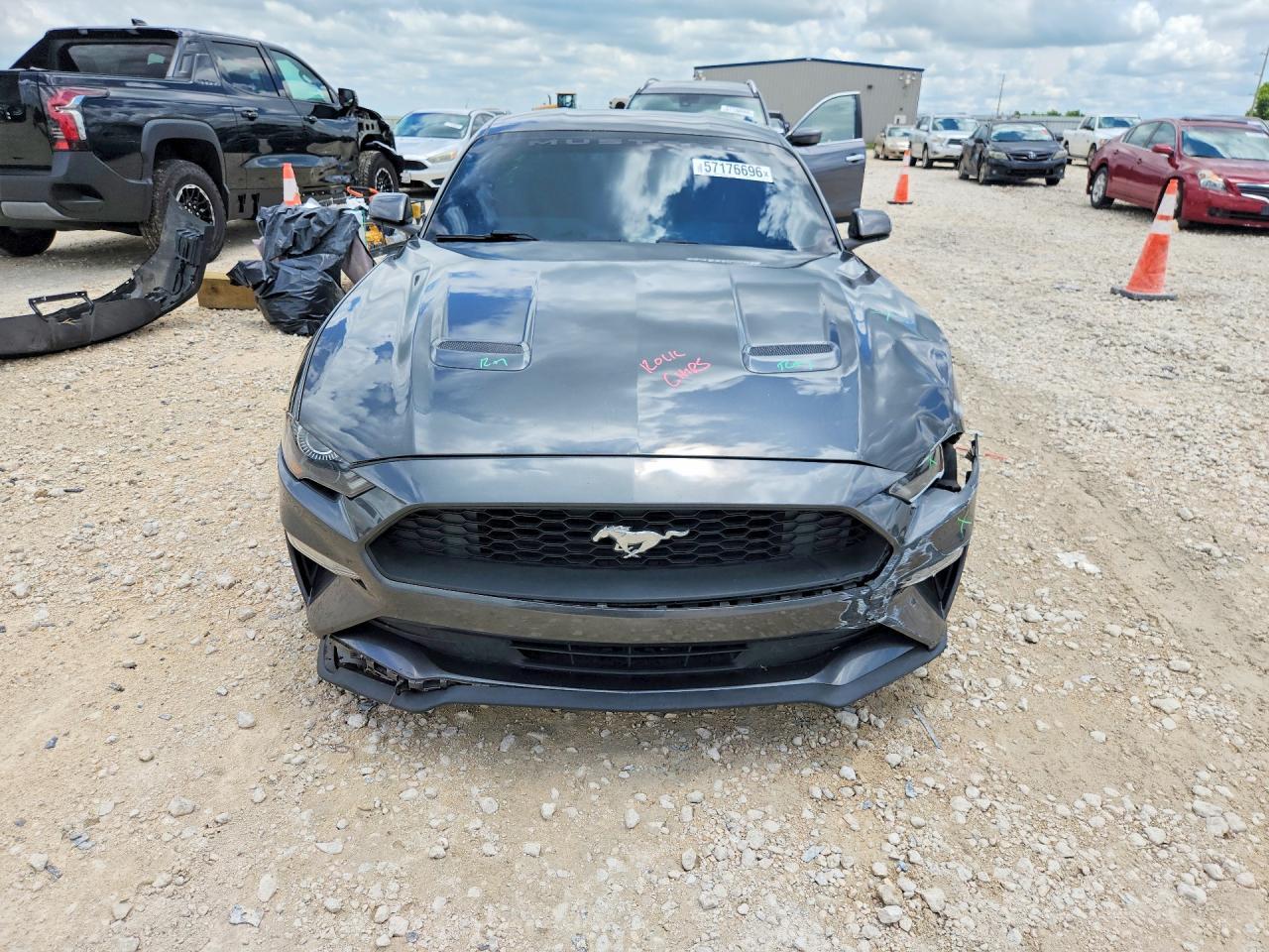 2019 Ford Mustang - zdjęcie 5