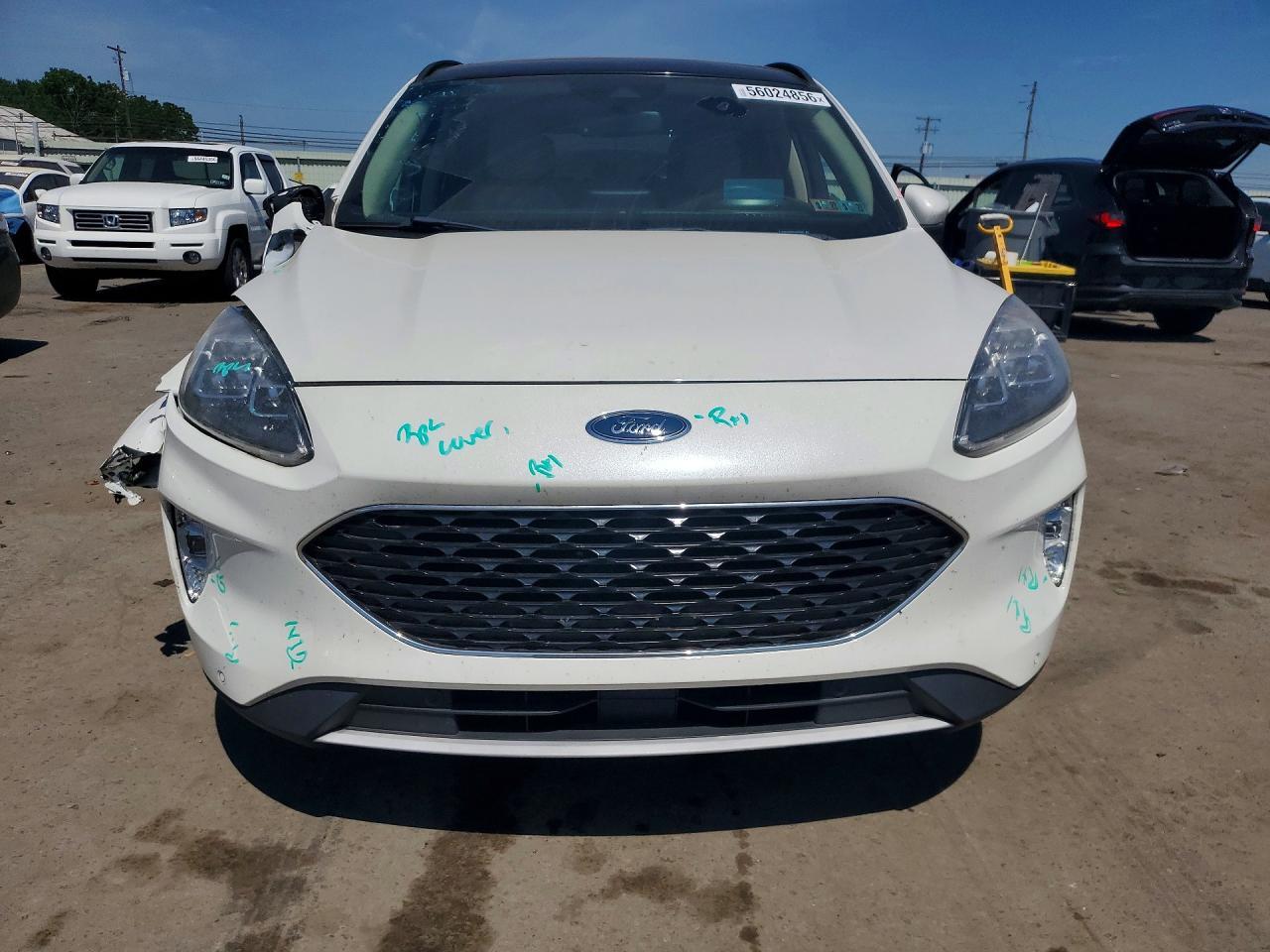 2020 Ford Escape Titanium - zdjęcie 5