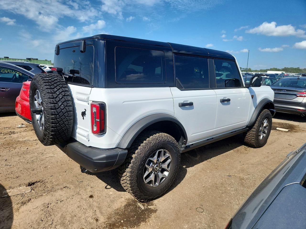2025 Ford Bronco Badlands - zdjęcie 3
