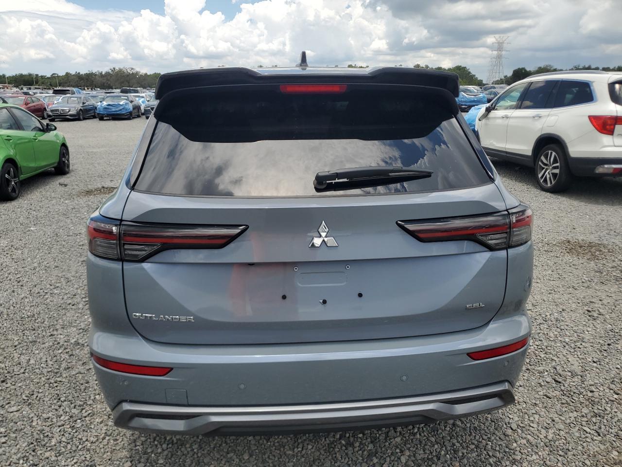 2026 Mitsubishi Outlander Sel - zdjęcie 6