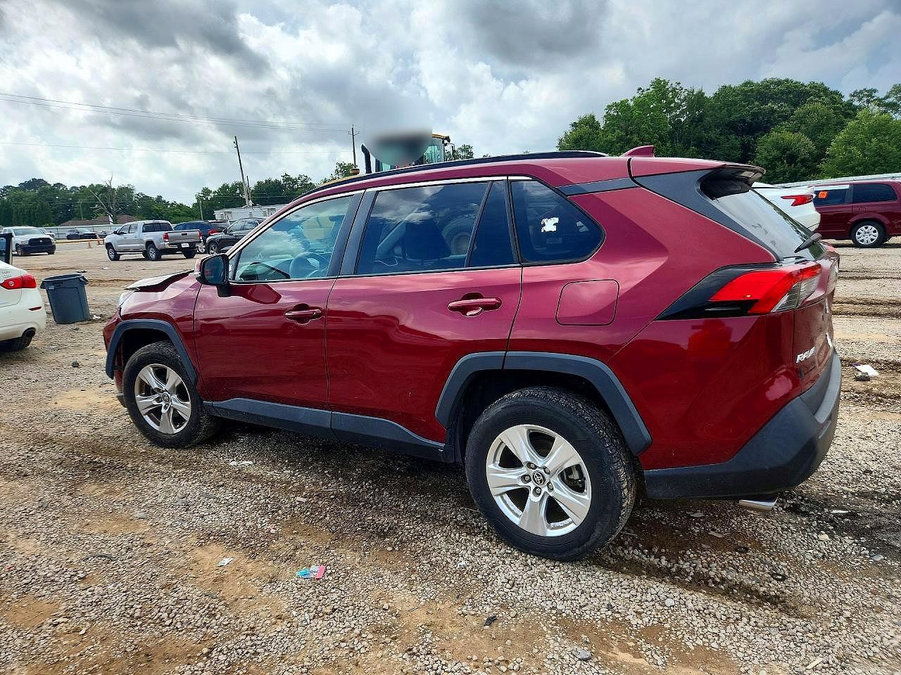 2021 Toyota Rav4 Xle - zdjęcie 2