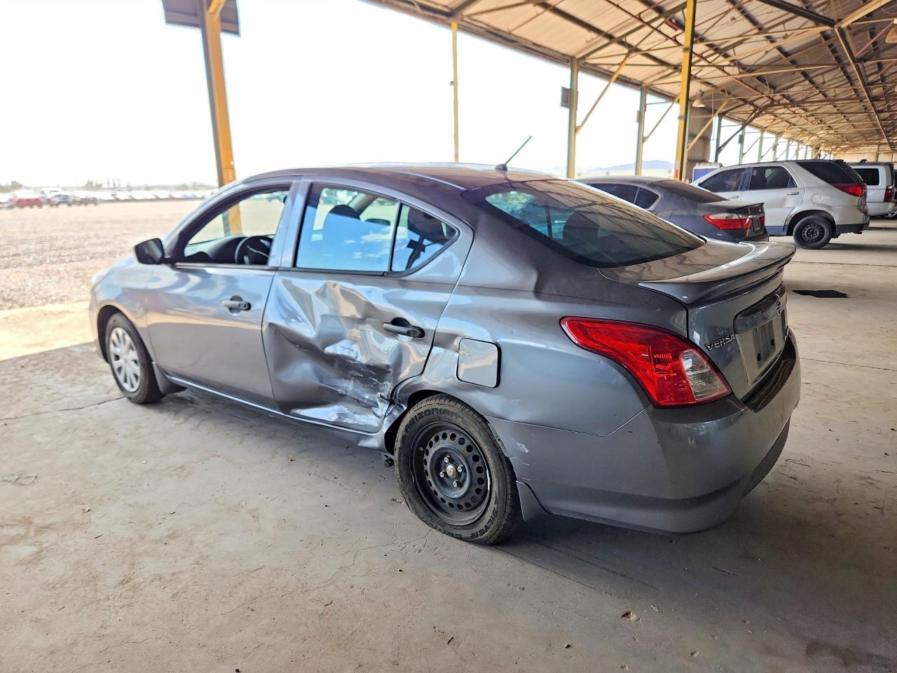 2016 Nissan Versa 1.6 S Plus - zdjęcie 2