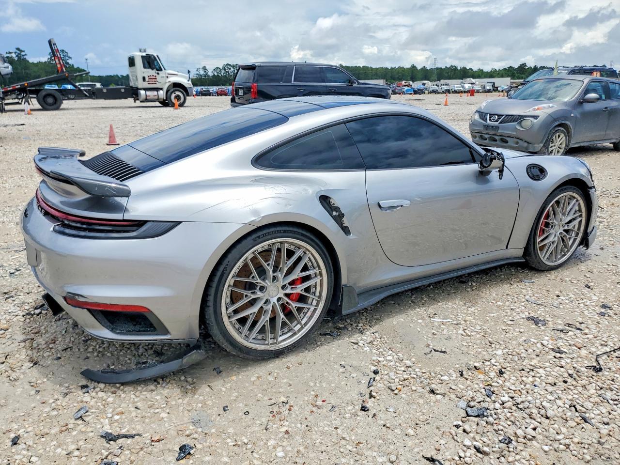 2021 Porsche 911 Turbo - zdjęcie 3