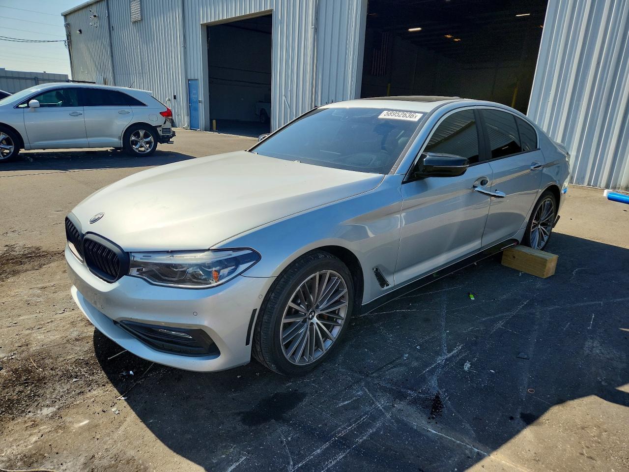 BMW Seria 5 - zdjęcie 1