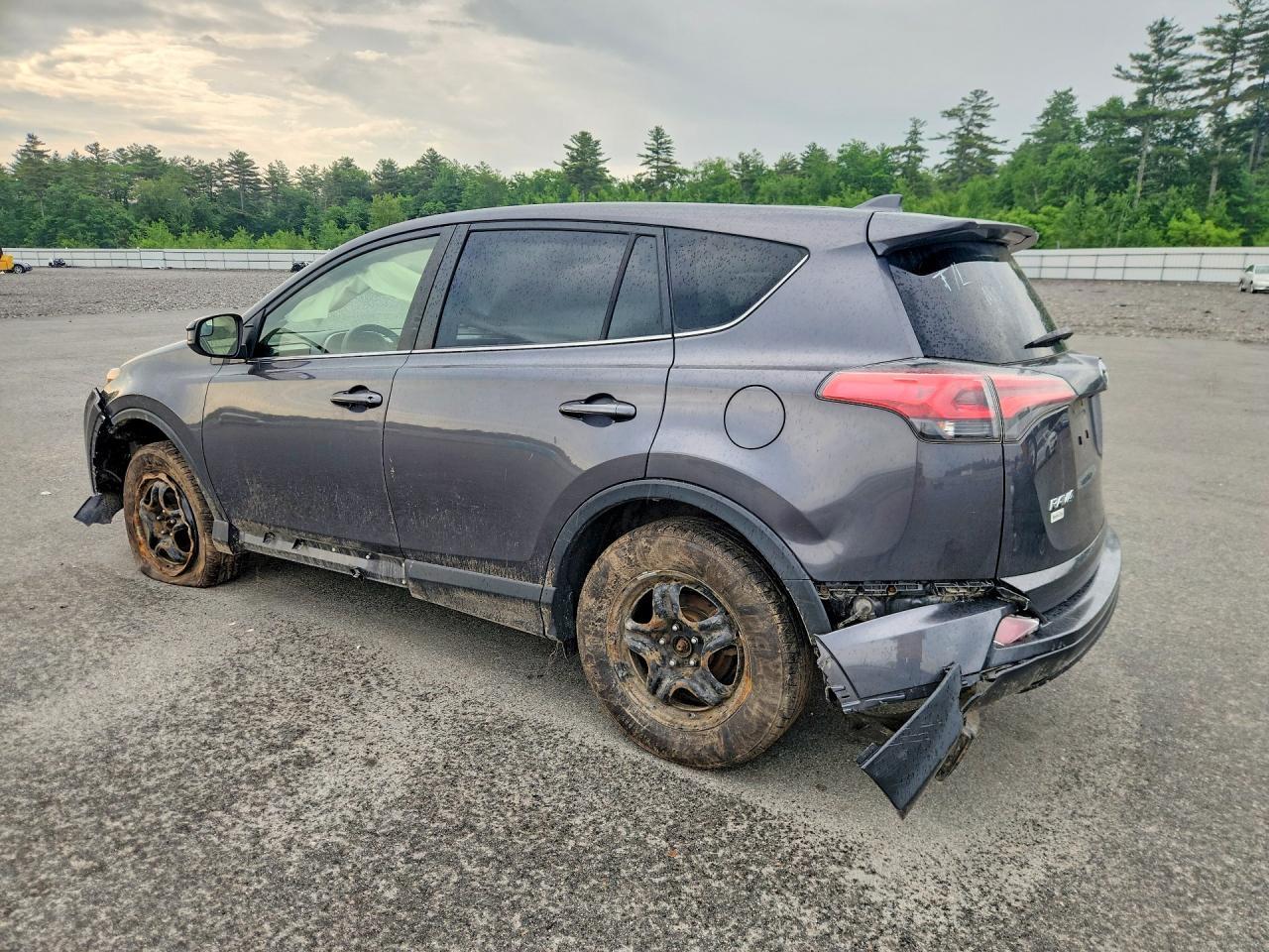 2018 Toyota Rav4 Le - zdjęcie 2