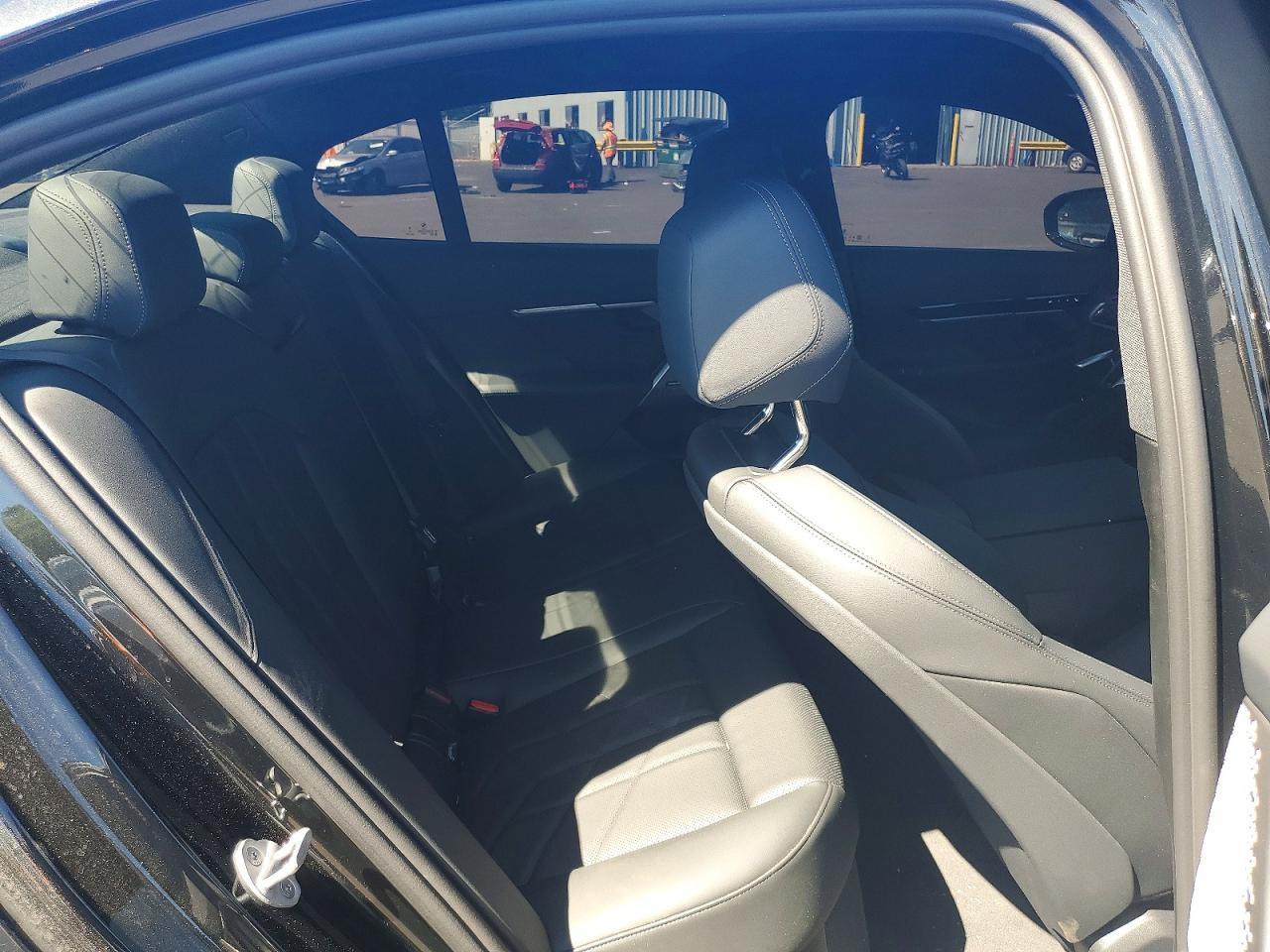 2024 BMW 530 Xi - zdjęcie 10