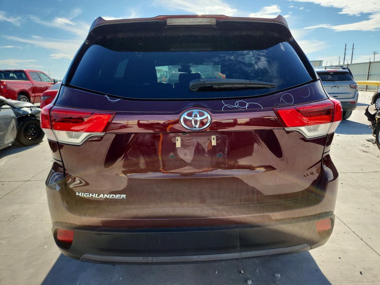 2019 Toyota Highlander Le - zdjęcie 6
