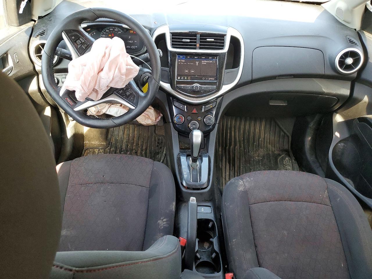 2020 Chevrolet Sonic Lt - zdjęcie 8