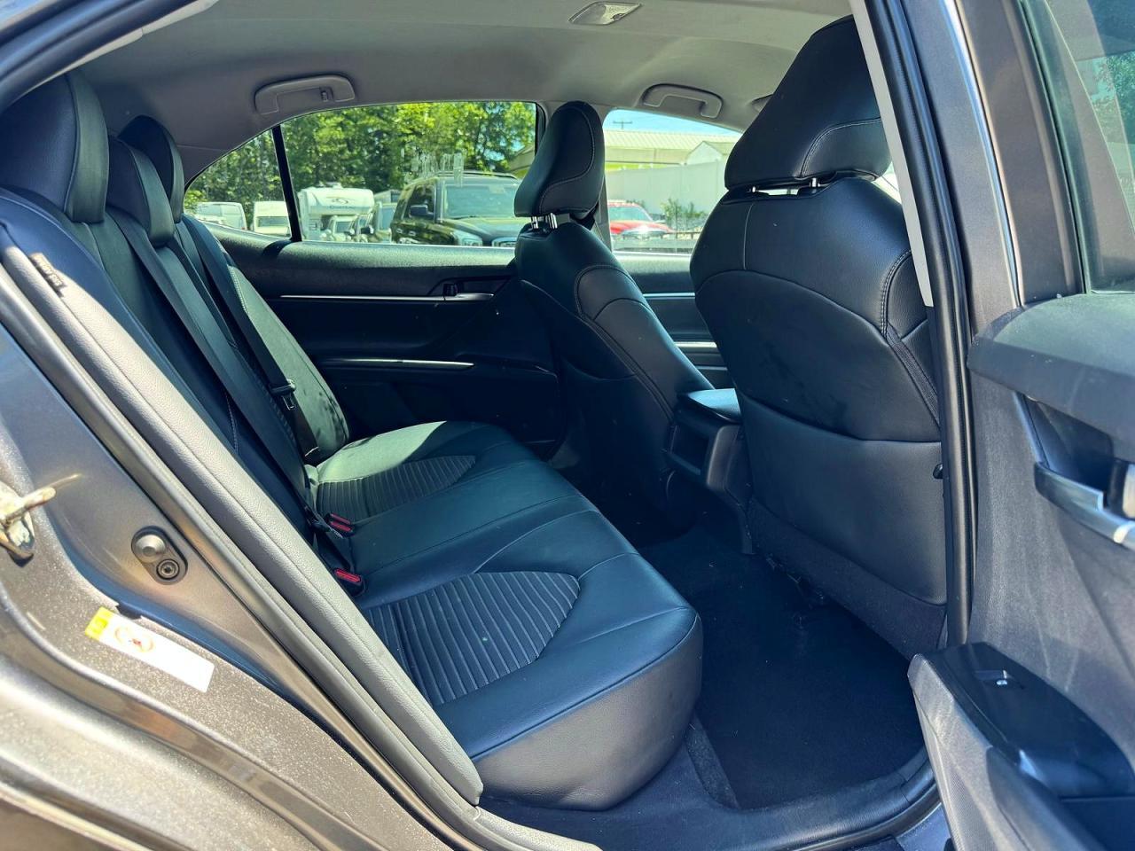 2019 Toyota Camry Se - zdjęcie 9
