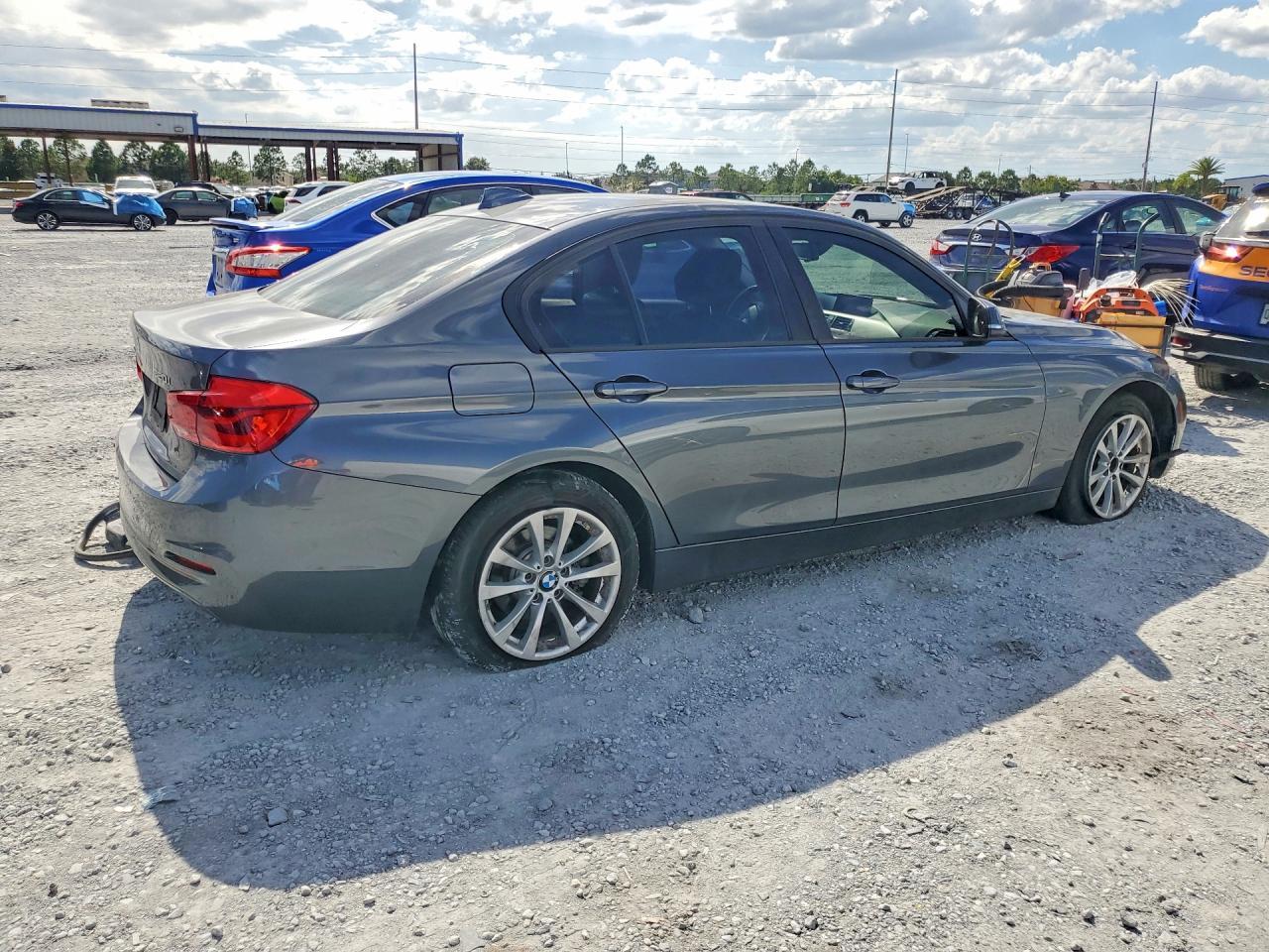 2018 BMW 320 Xi - zdjęcie 3