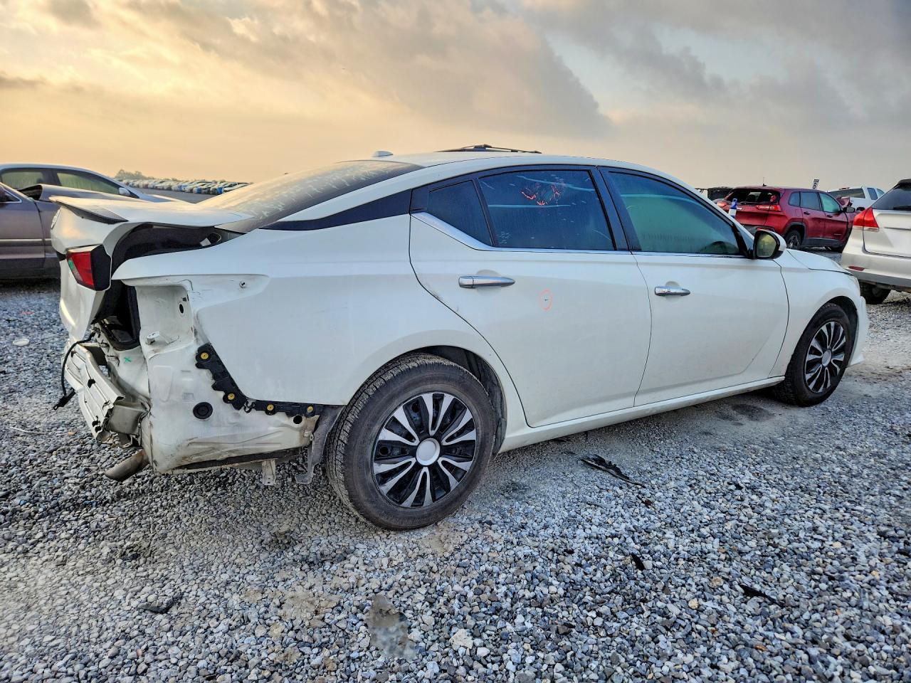 2020 Nissan Altima S - zdjęcie 3