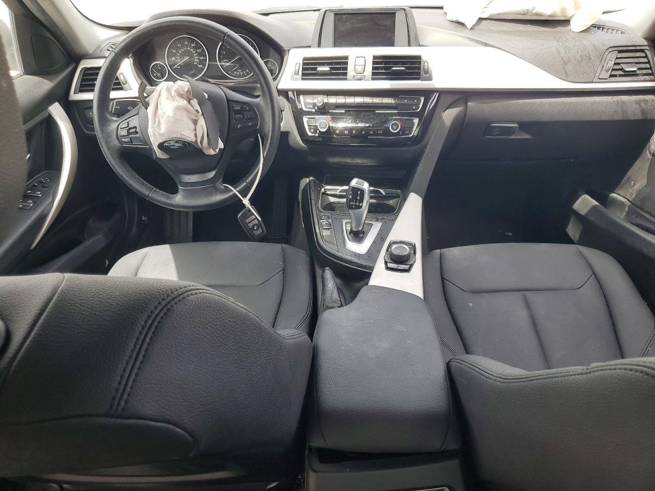 2018 BMW 320 I - zdjęcie 8