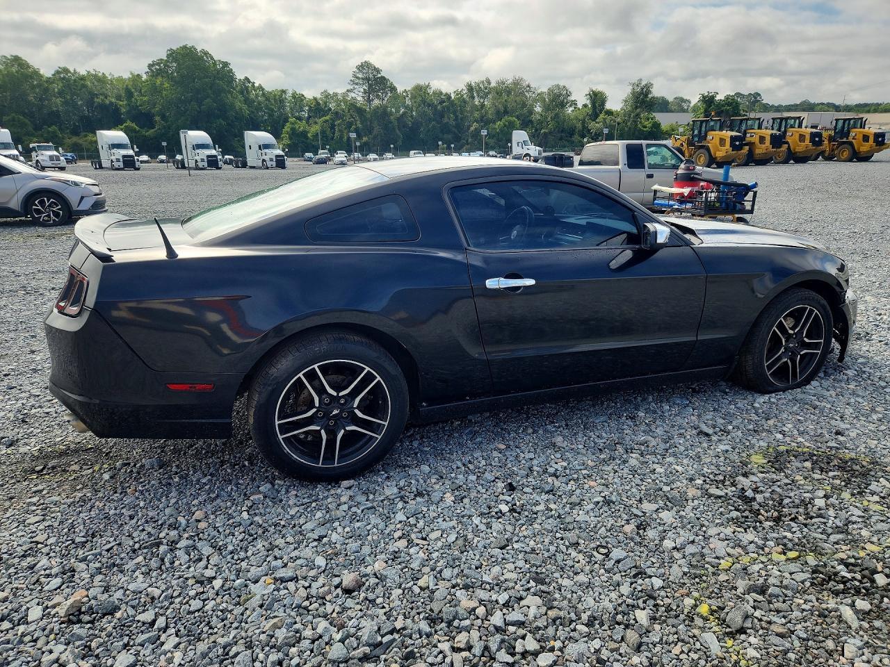 2014 Ford Mustang - zdjęcie 3