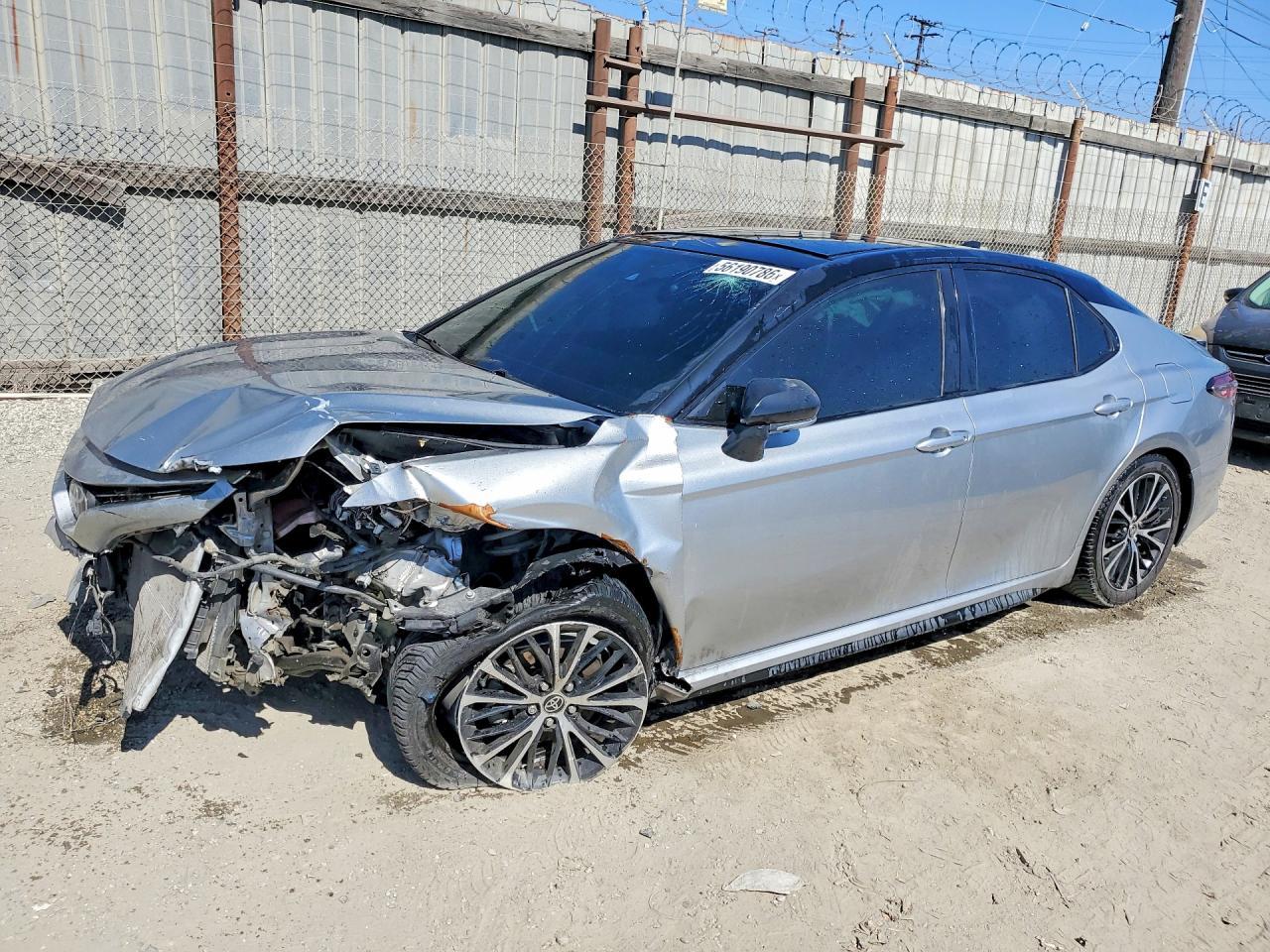 2019 Toyota Camry Xse - zdjęcie główne