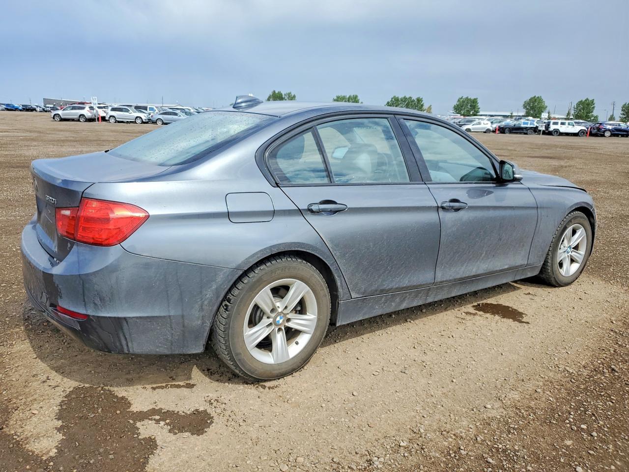2014 BMW 320 I xDrive - zdjęcie 3