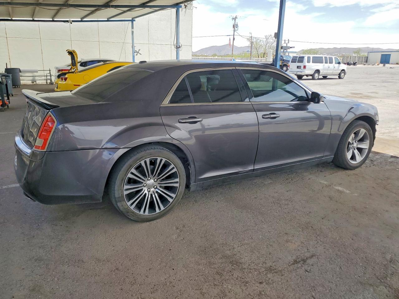2013 Chrysler 300 S - zdjęcie 3