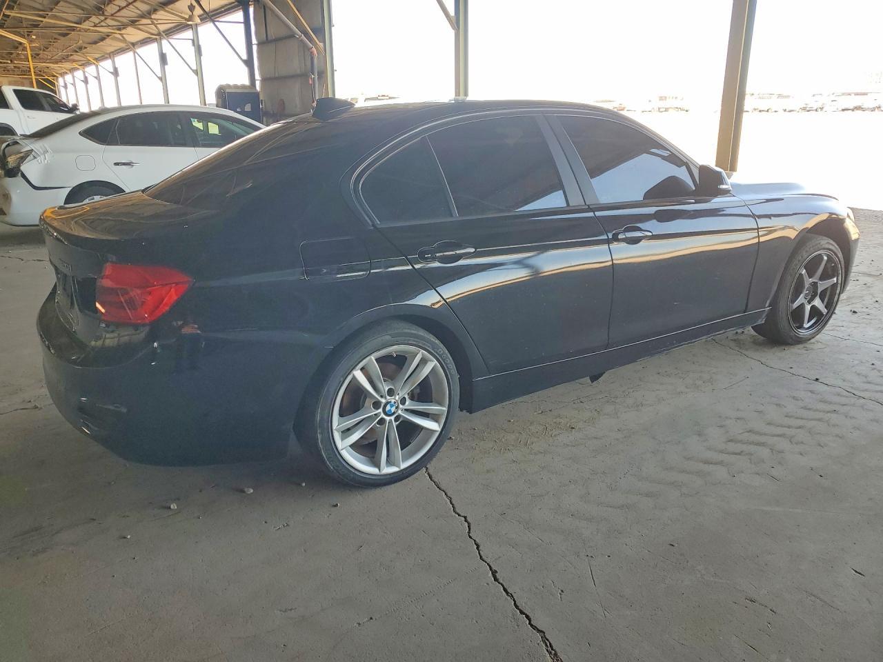 2018 BMW 320 I - zdjęcie 3