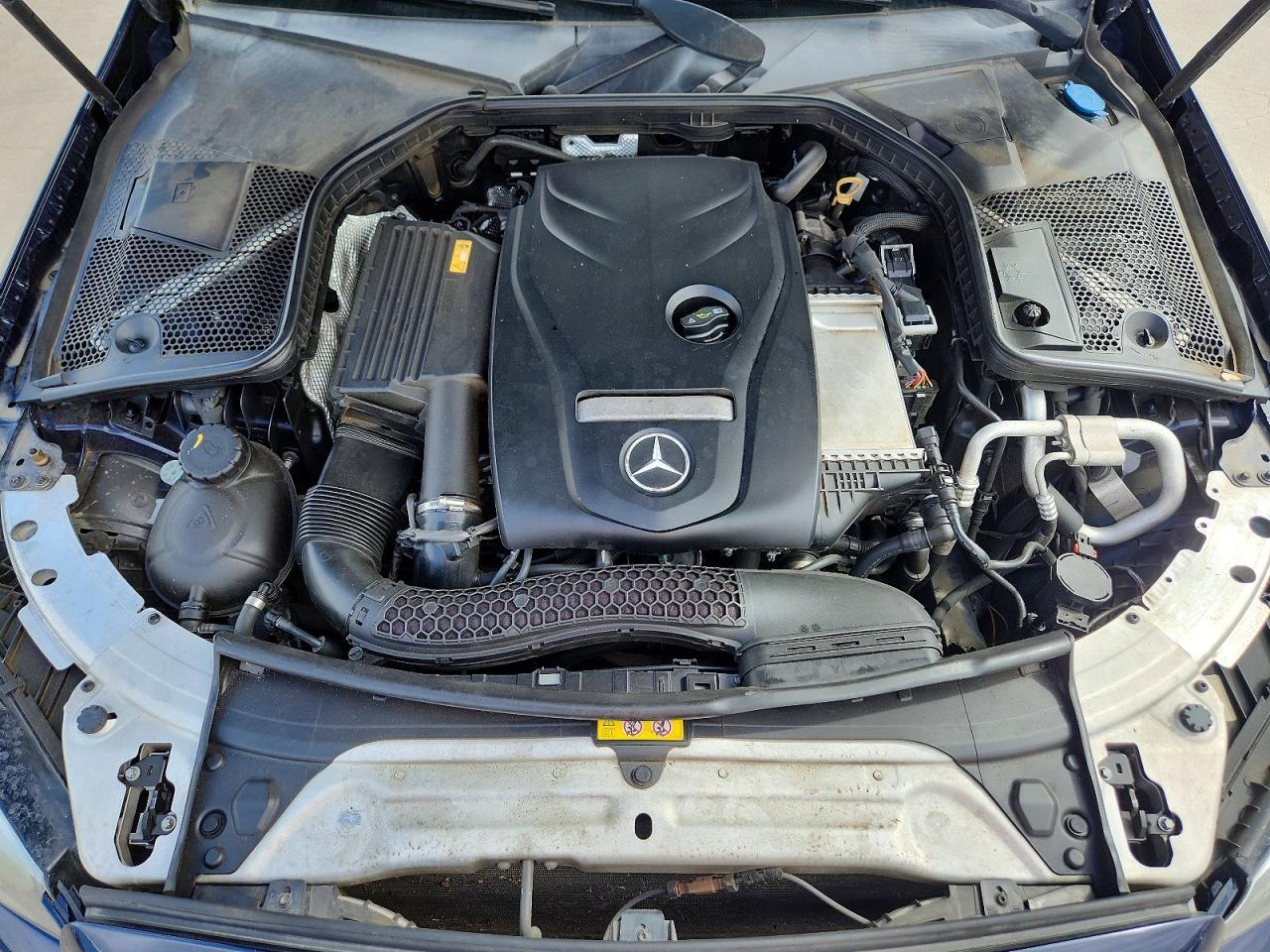 2017 Mercedes-Benz C 300 - zdjęcie 11
