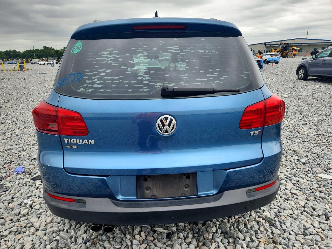 2017 Volkswagen Tiguan S - zdjęcie 6