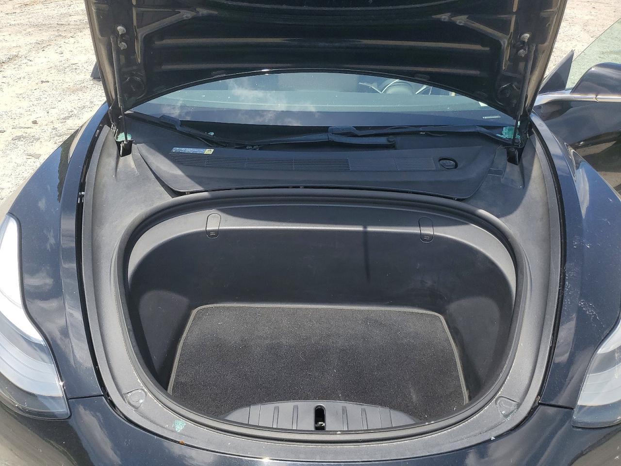 2018 Tesla Model 3 - zdjęcie 11